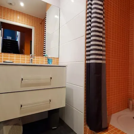 Luxueuse Villa, Piscine Interieure, A 500m *